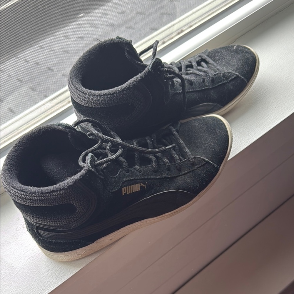 Puma Black High-Top Sneakers size 9